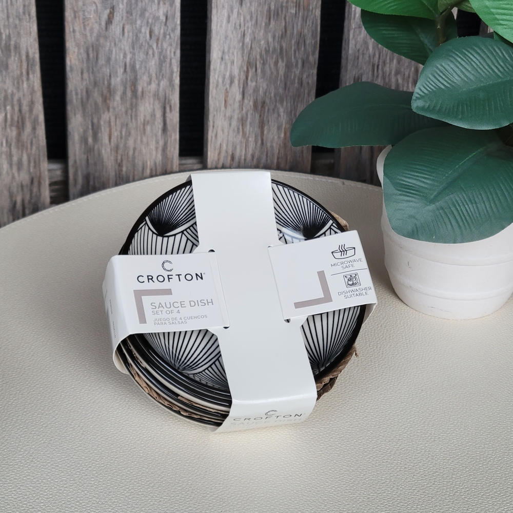 Crofton Modern Boho Black & White Fan Flower Patterned Ceramic Sauce Dish Set